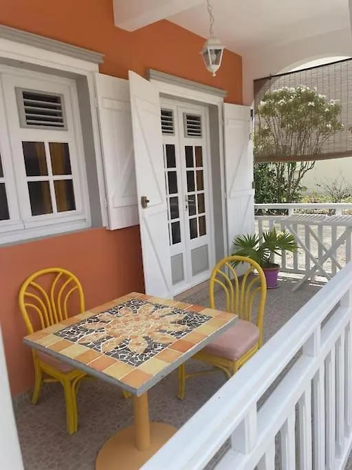 Logement « Alpinia » Capesterre 0*,  Guadeloupe